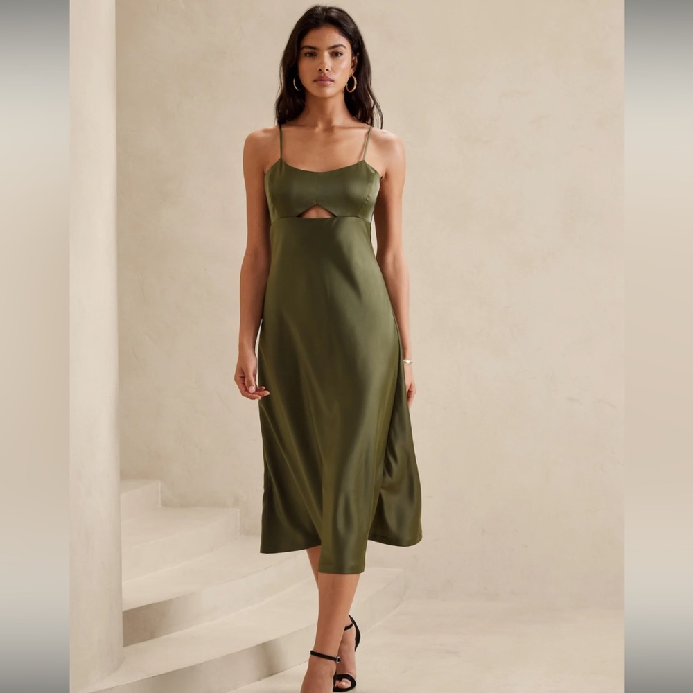 NWT. Banana Republic green midi dress sz 4 regular